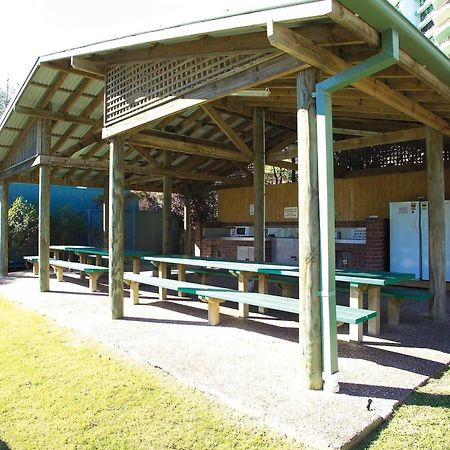 Burleigh Beach Tourist Park غولد كوست المظهر الخارجي الصورة