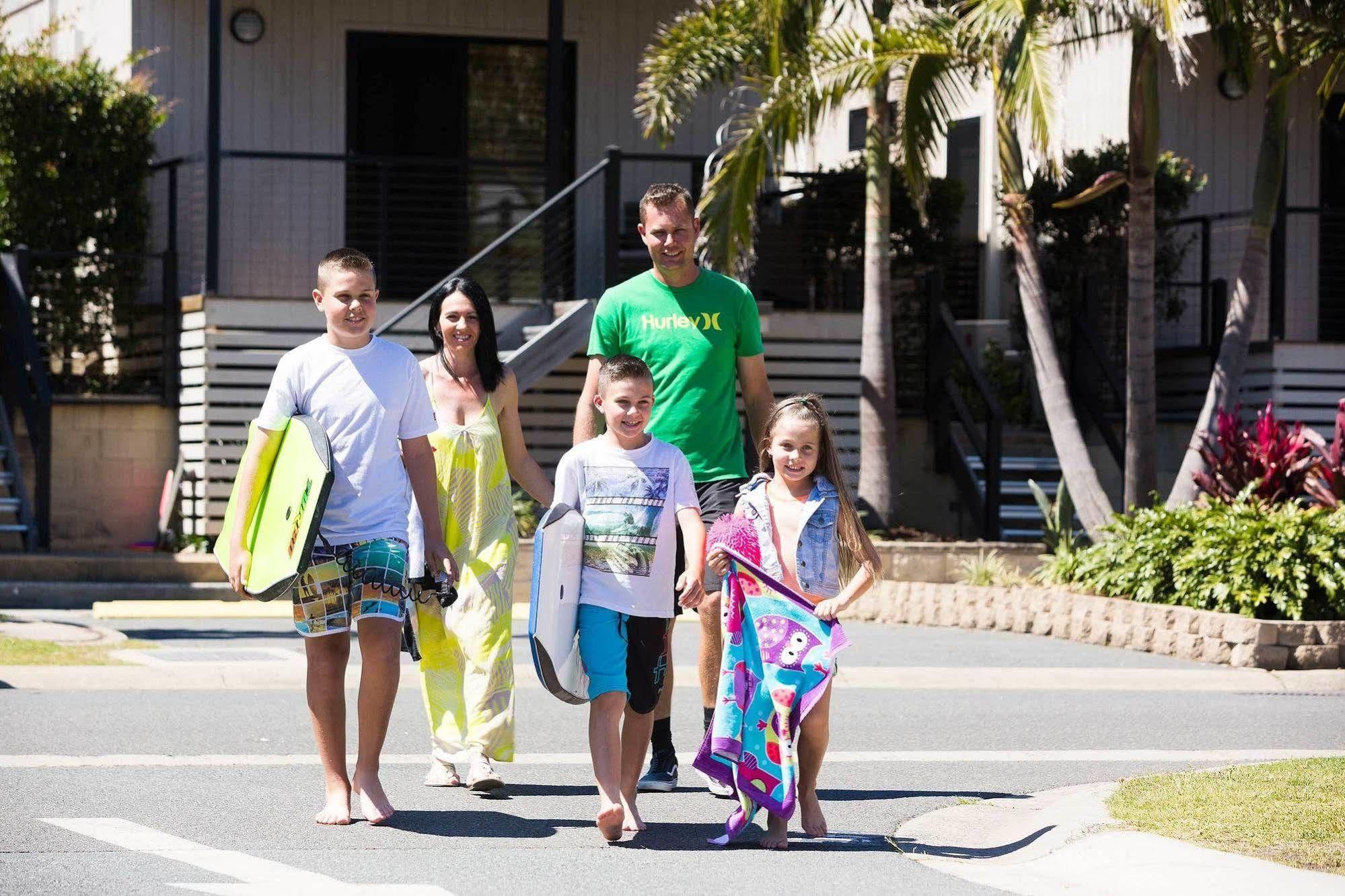Burleigh Beach Tourist Park غولد كوست المظهر الخارجي الصورة