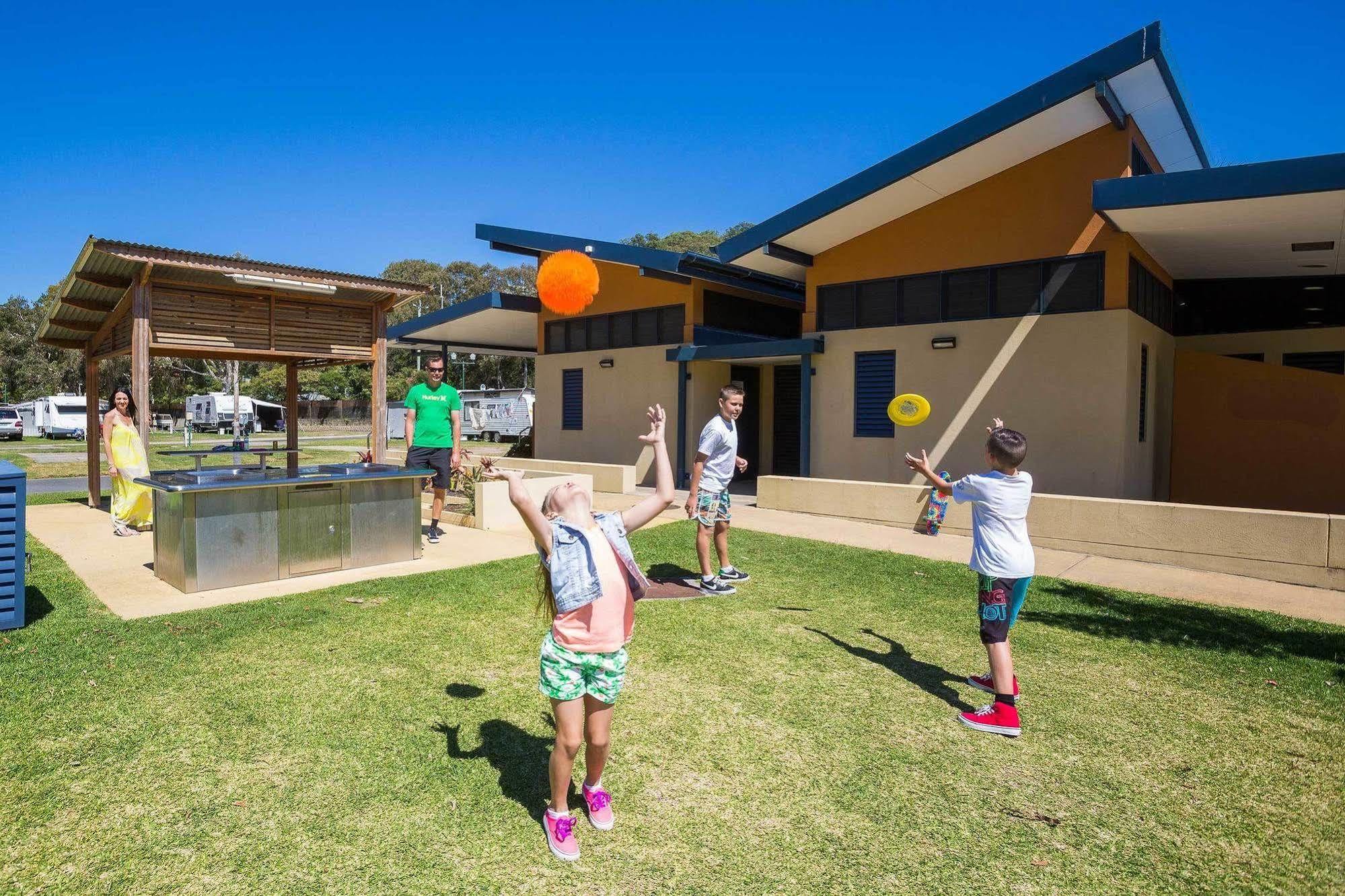 Burleigh Beach Tourist Park غولد كوست المظهر الخارجي الصورة